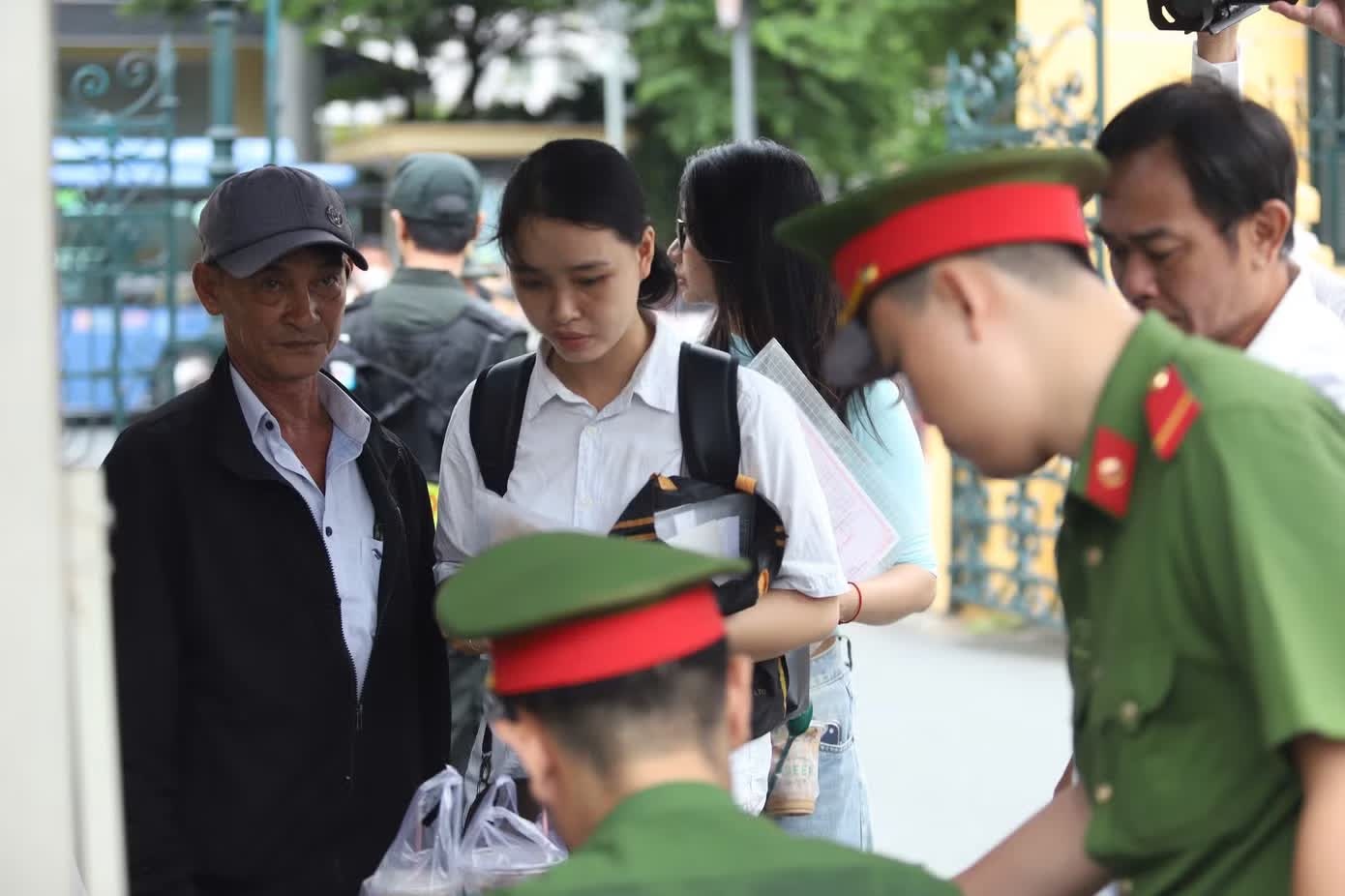 Chuy&ecirc;n &aacute;n ma t&uacute;y,  VN10,  Chi D&acirc;n,  An T&acirc;y ảnh 2
