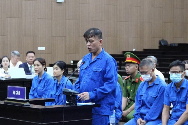 Bị cáo Nguyễn Bá Hoan: Vì cấp dưới gây 'nhũng nhiễu' nên doanh nghiệp đưa tiền