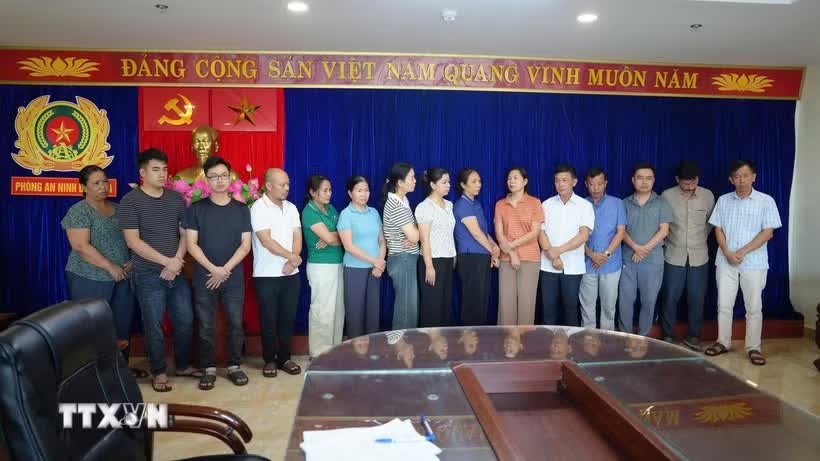 Đ&aacute;nh bạc,  Gần 18 tỷ đồng ảnh 1
