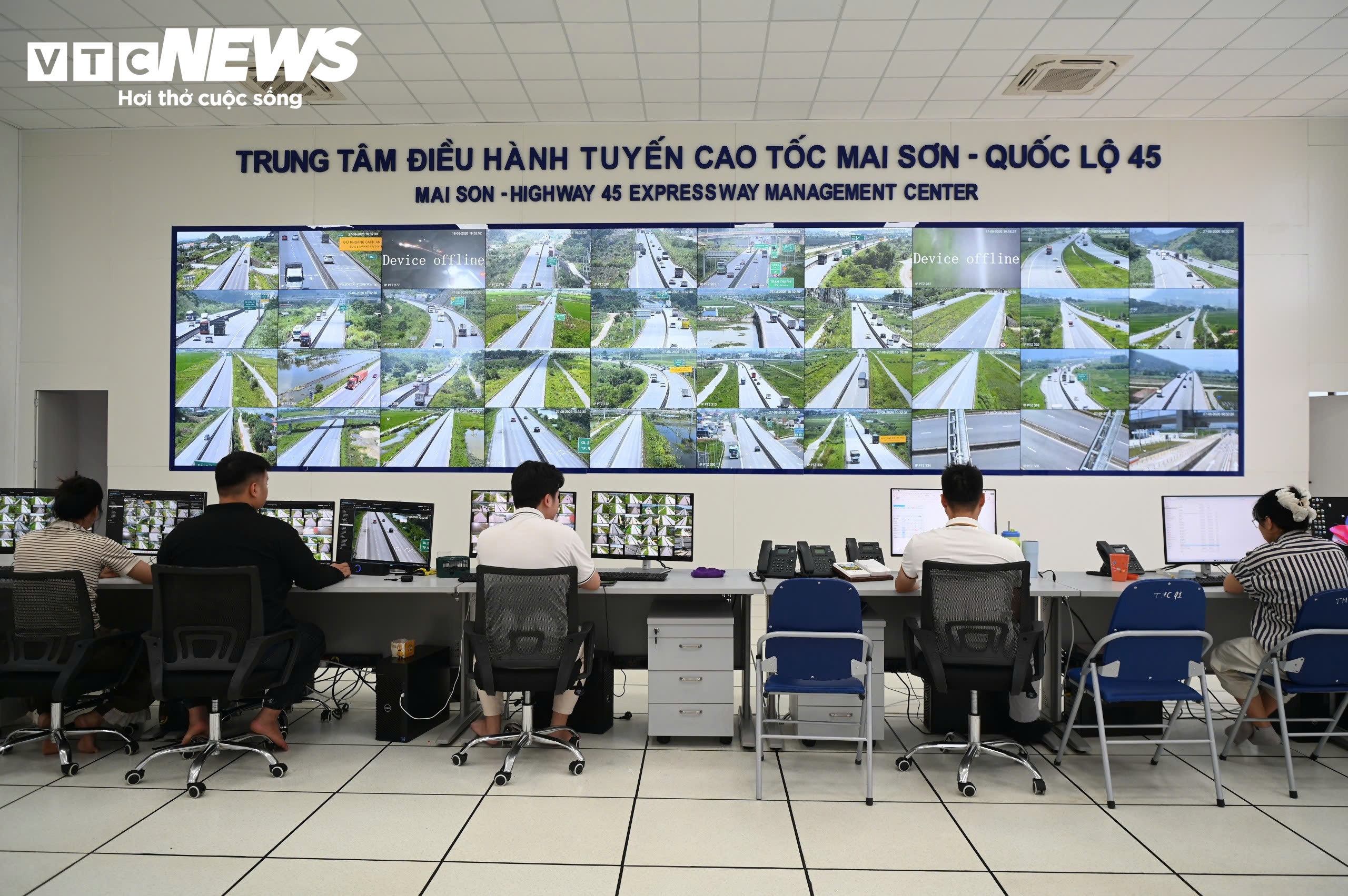giữ khoảng c&aacute;ch  ảnh 4