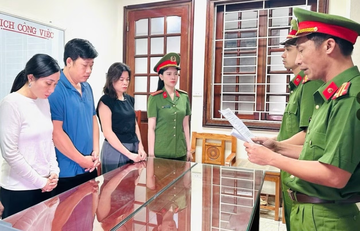 Vợ chồng giả danh lương y tự chế thuốc bán cho người tiêu dùng