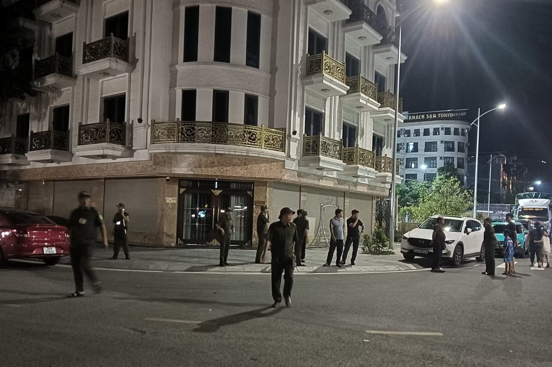 Công an, kiểm sát viên xuất hiện tại nhà Hải Sapa TV