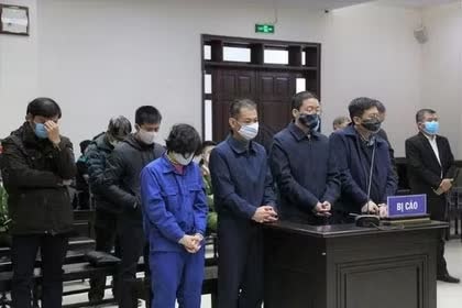 'Thiếu tướng rởm' Hoa Hữu Long lĩnh án chung thân vì lừa đảo gần 100 tỷ đồng