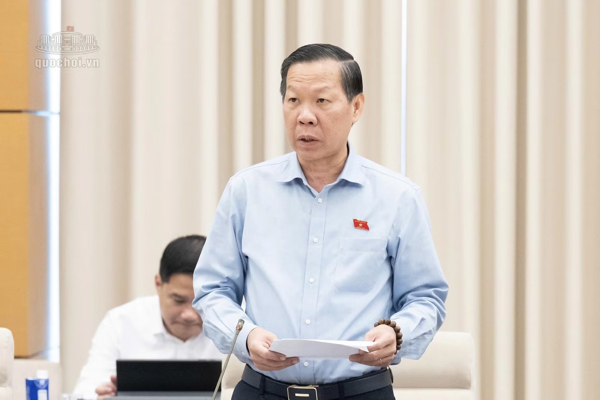 người ti&ecirc;u d&ugrave;ng ảnh 2