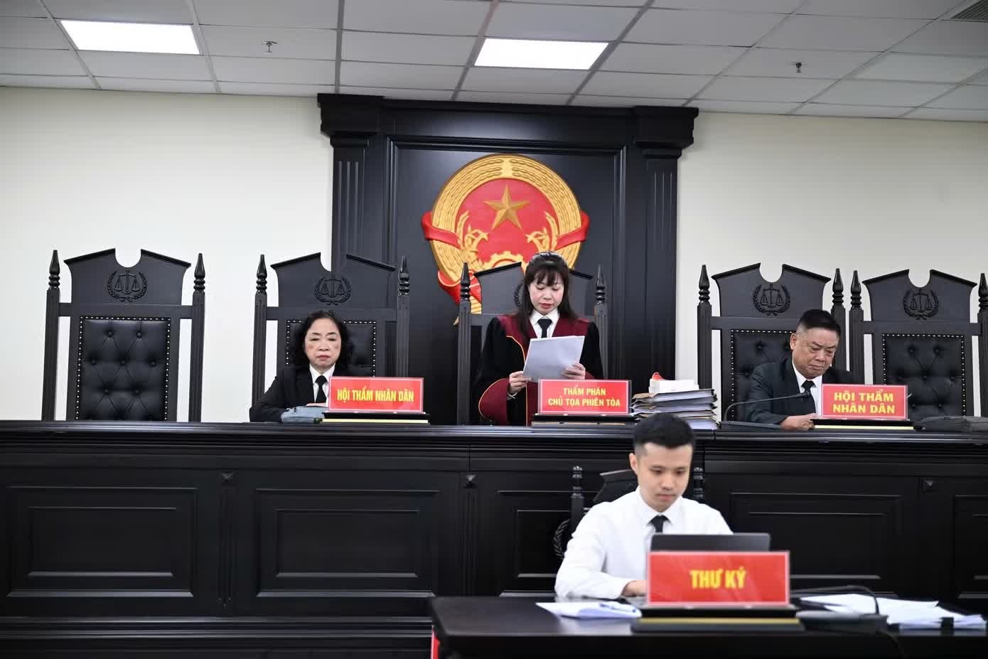 Cựu hiệu trưởng ảnh 2