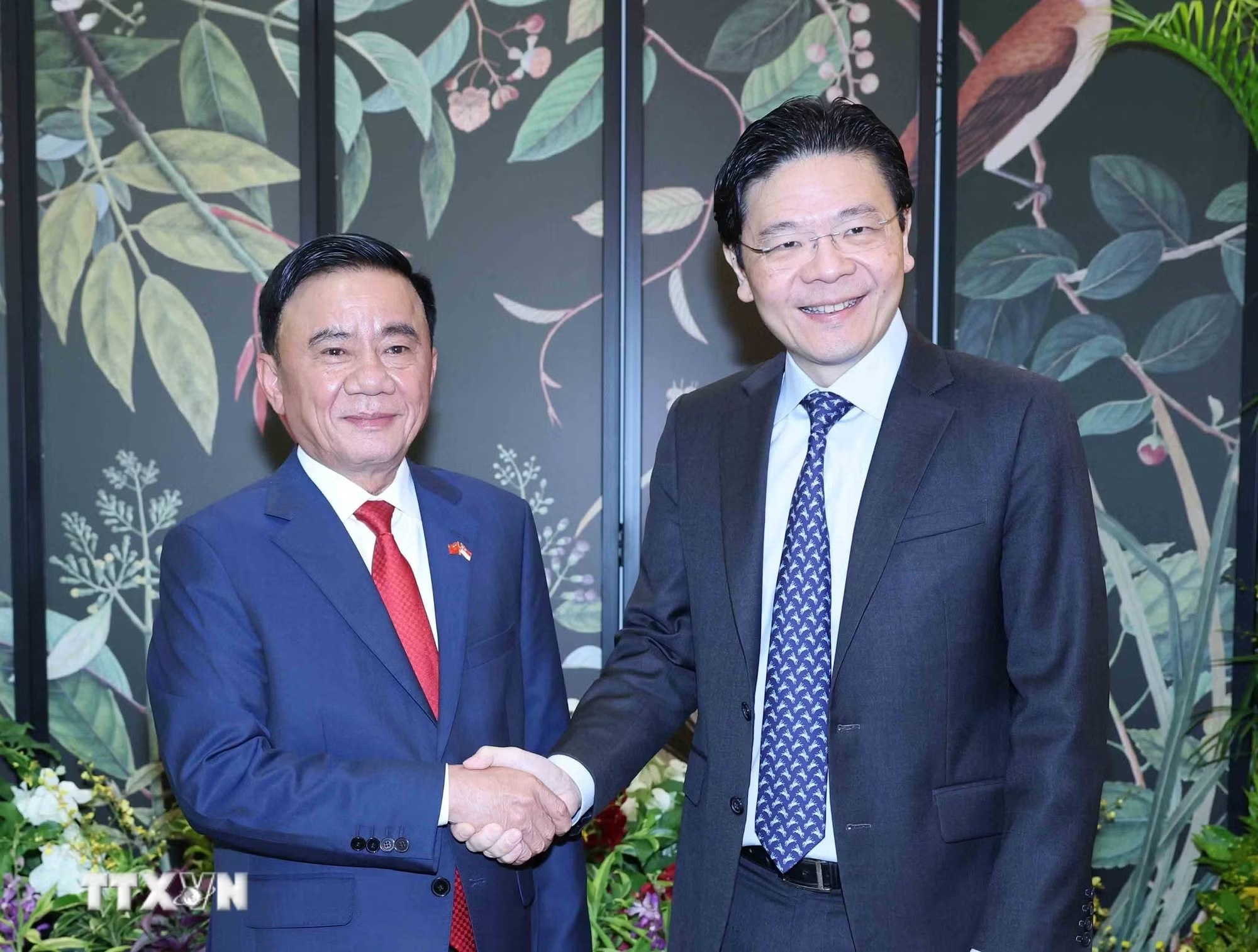 l&ecirc; ho&agrave;i trung ảnh 3