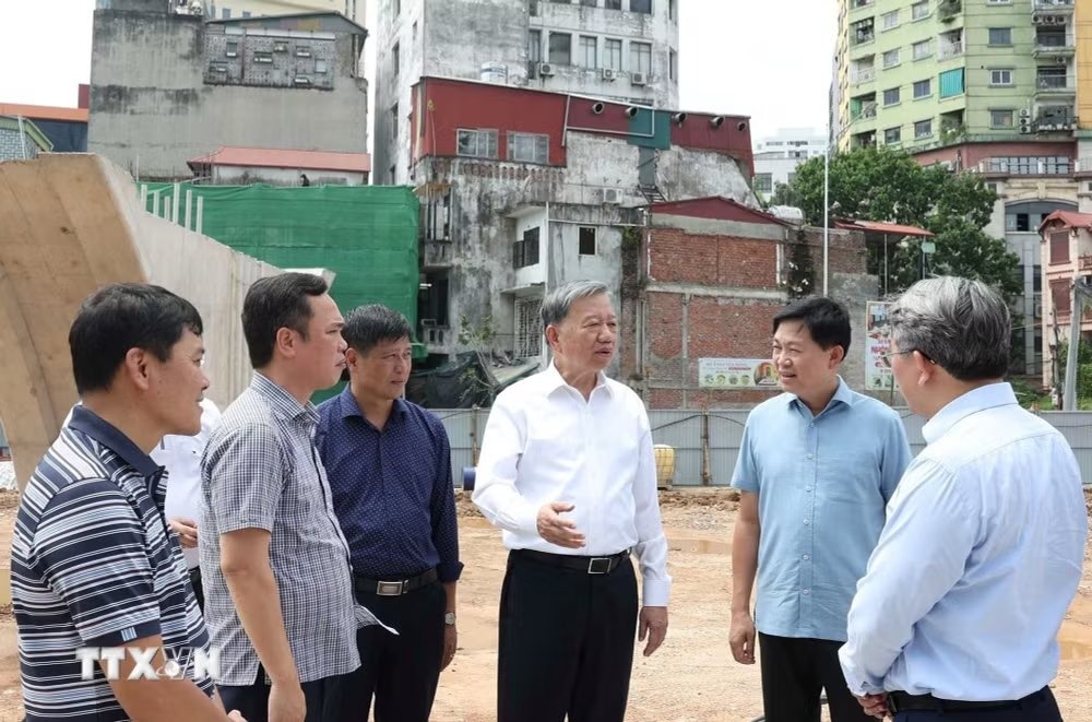 Tổng B&iacute; thư ảnh 1