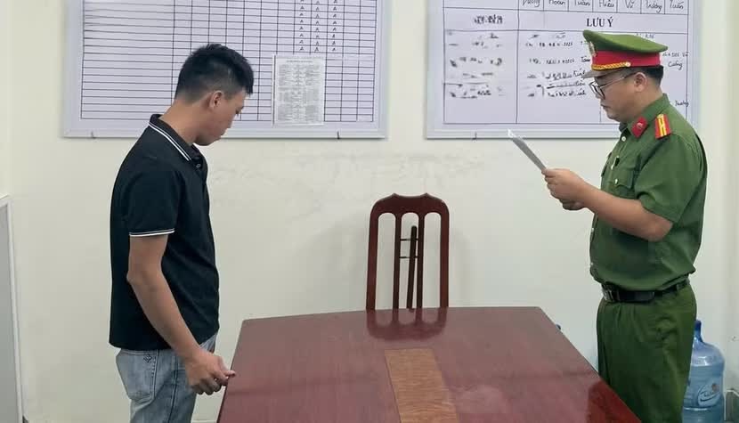 kinh doanh kh&oacute;a cửa,  về tội trốn thuế ảnh 1