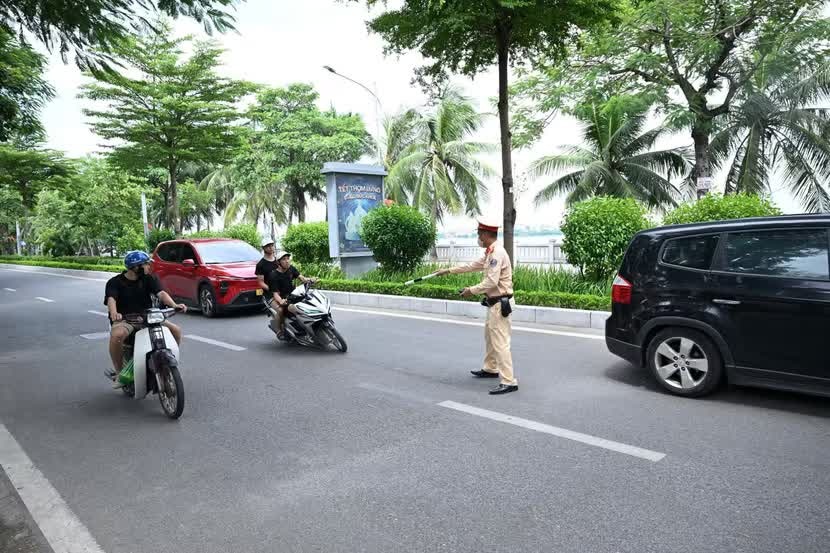Thấy chốt CSGT,  kiểm tra,  nồng độ cồn ảnh 1