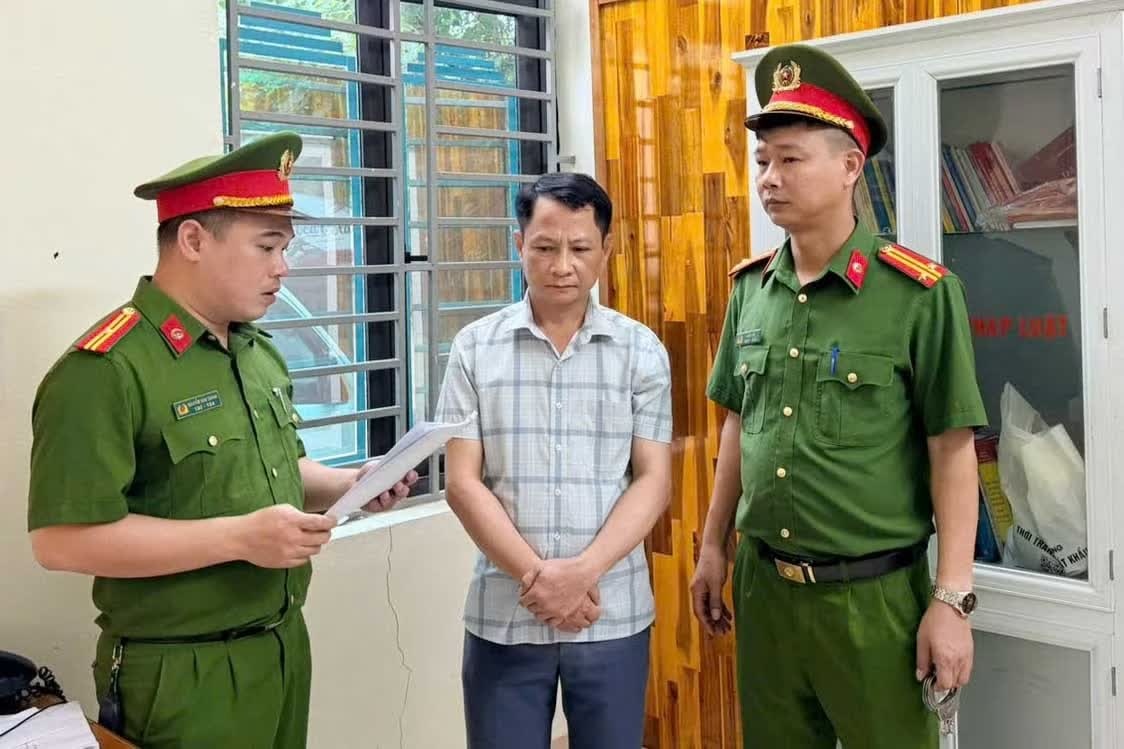 Cựu chủ tịch x&atilde;,  Trần Văn Tr&ograve;,  Đỗ Thị Hiền ảnh 2