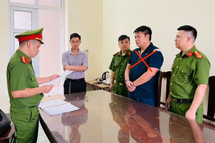 300 tấn chất thải từ vụ cháy được bán ra ngoài làm vật liệu san lấp ruộng