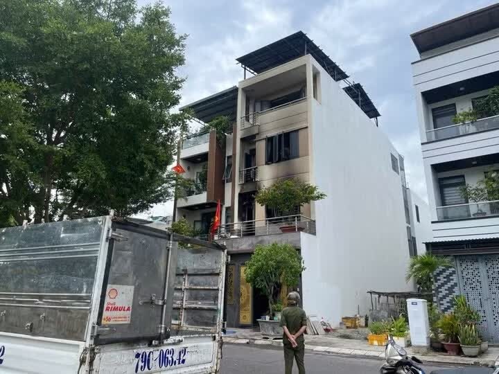 Vụ cháy nhà 4 tầng ở Nha Trang: 2 nạn nhân tử vong