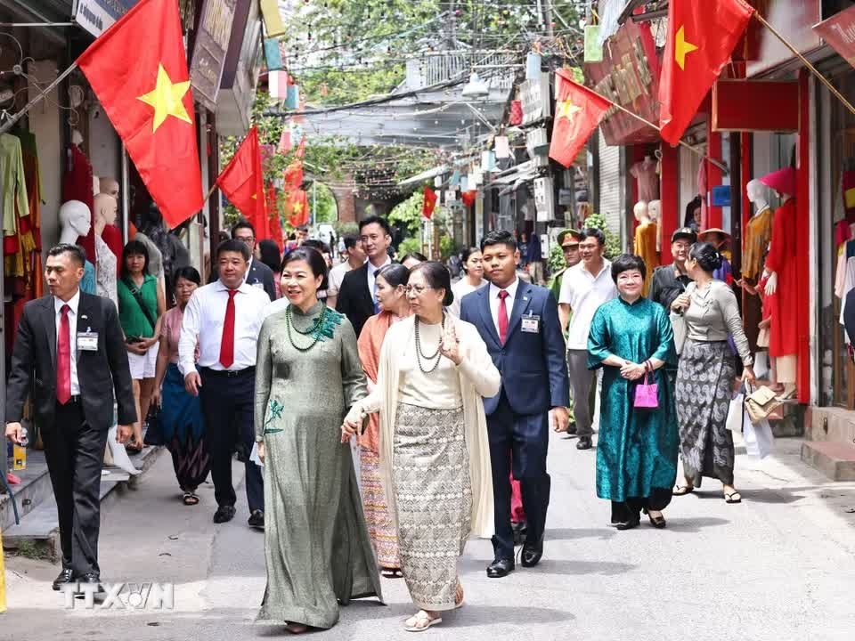 Phu nh&acirc;n ảnh 1