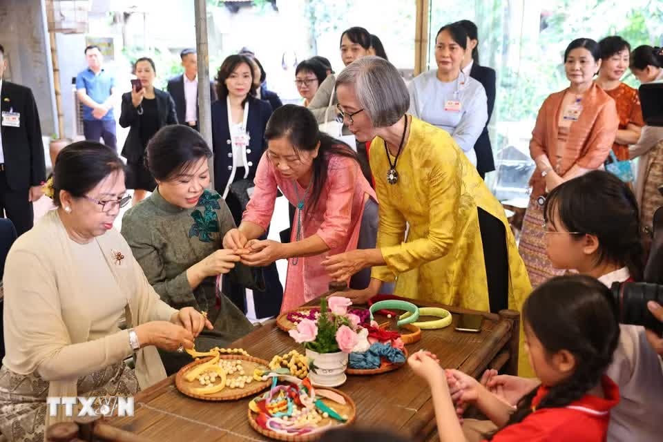 Phu nh&acirc;n ảnh 7