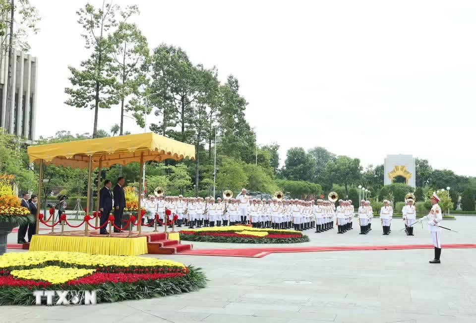 Tổng B&iacute; thư ảnh 6
