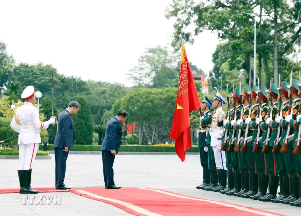 Tổng B&iacute; thư ảnh 10
