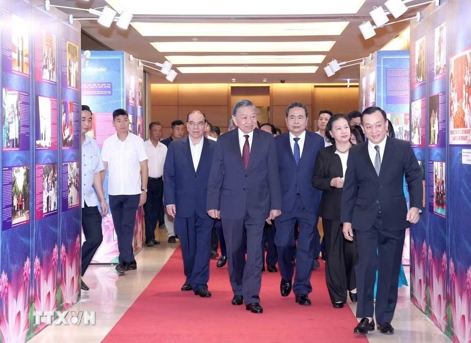 Toàn cảnh hội nghị quán triệt nghị quyết, chỉ thị của Bộ Chính trị