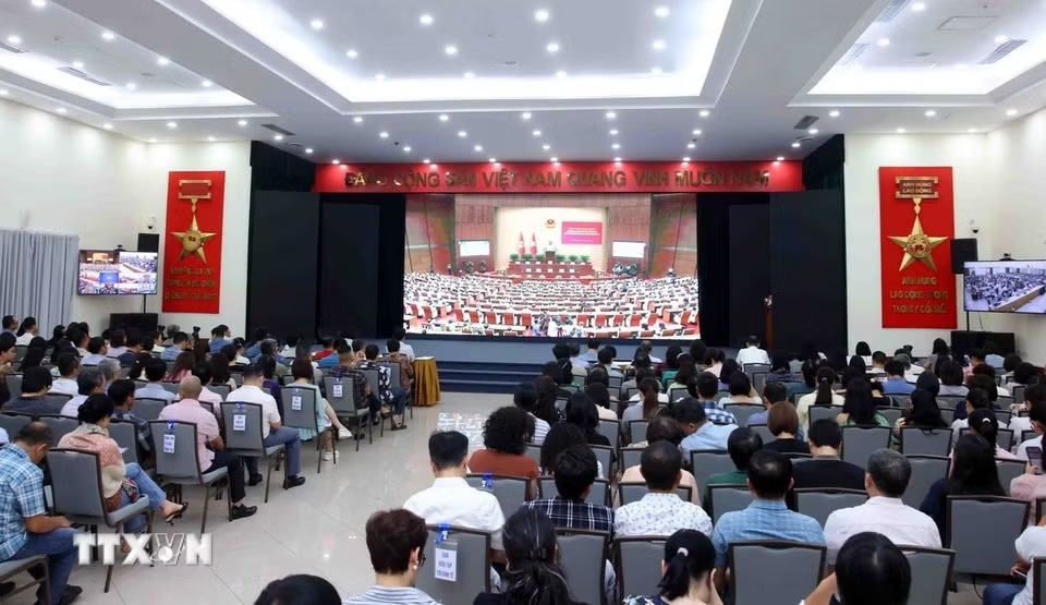 bộ ch&iacute;nh trị ảnh 14