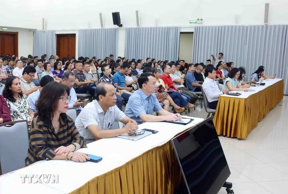 bộ ch&iacute;nh trị ảnh 15