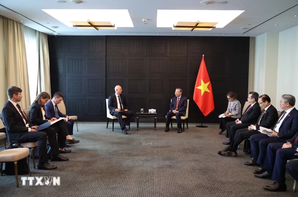 tổng b&iacute; thư ảnh 3