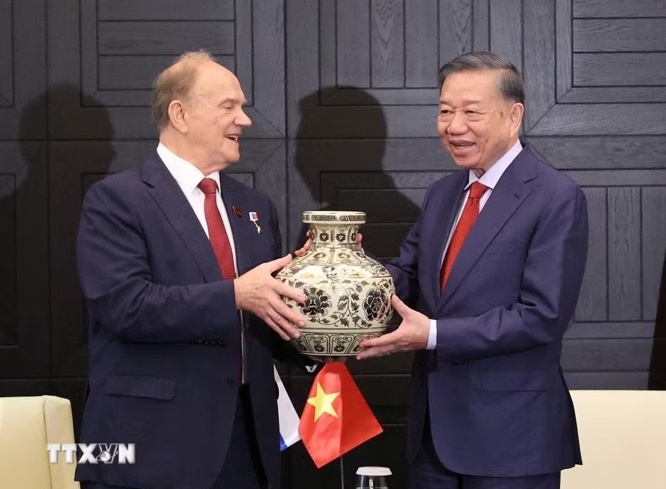 tổng b&iacute; thư ảnh 4