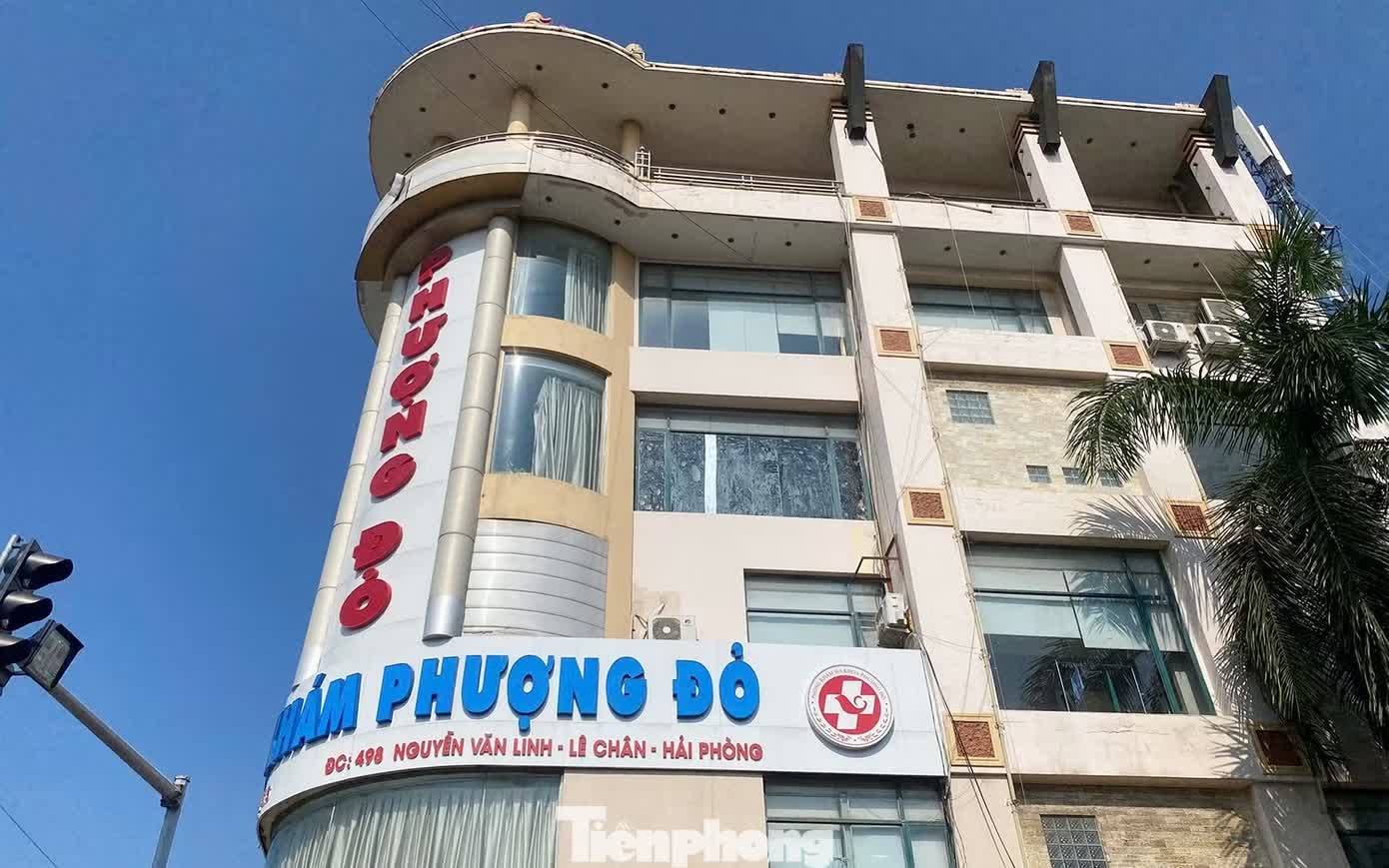 Ph&ograve;ng kh&aacute;m Phượng Đỏ,  Gi&aacute;m đốc Phượng Đỏ,  Chủ Phượng Đỏ ảnh 1
