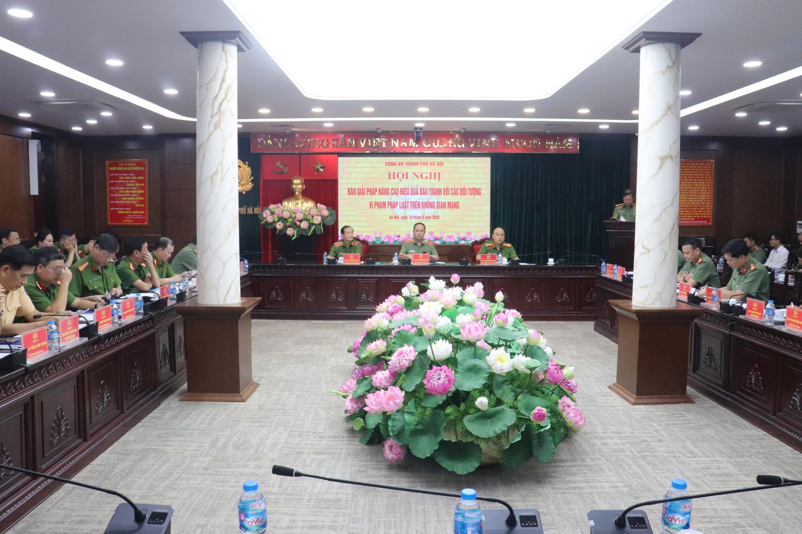 C&ocirc;ng an H&agrave; Nội ảnh 1