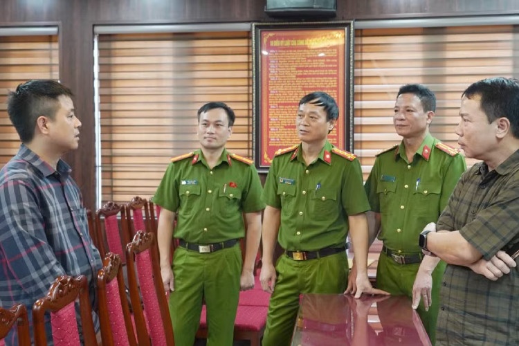 Công an khám xét công ty của giang hồ Linh 'Lùn' ở Thanh Hóa