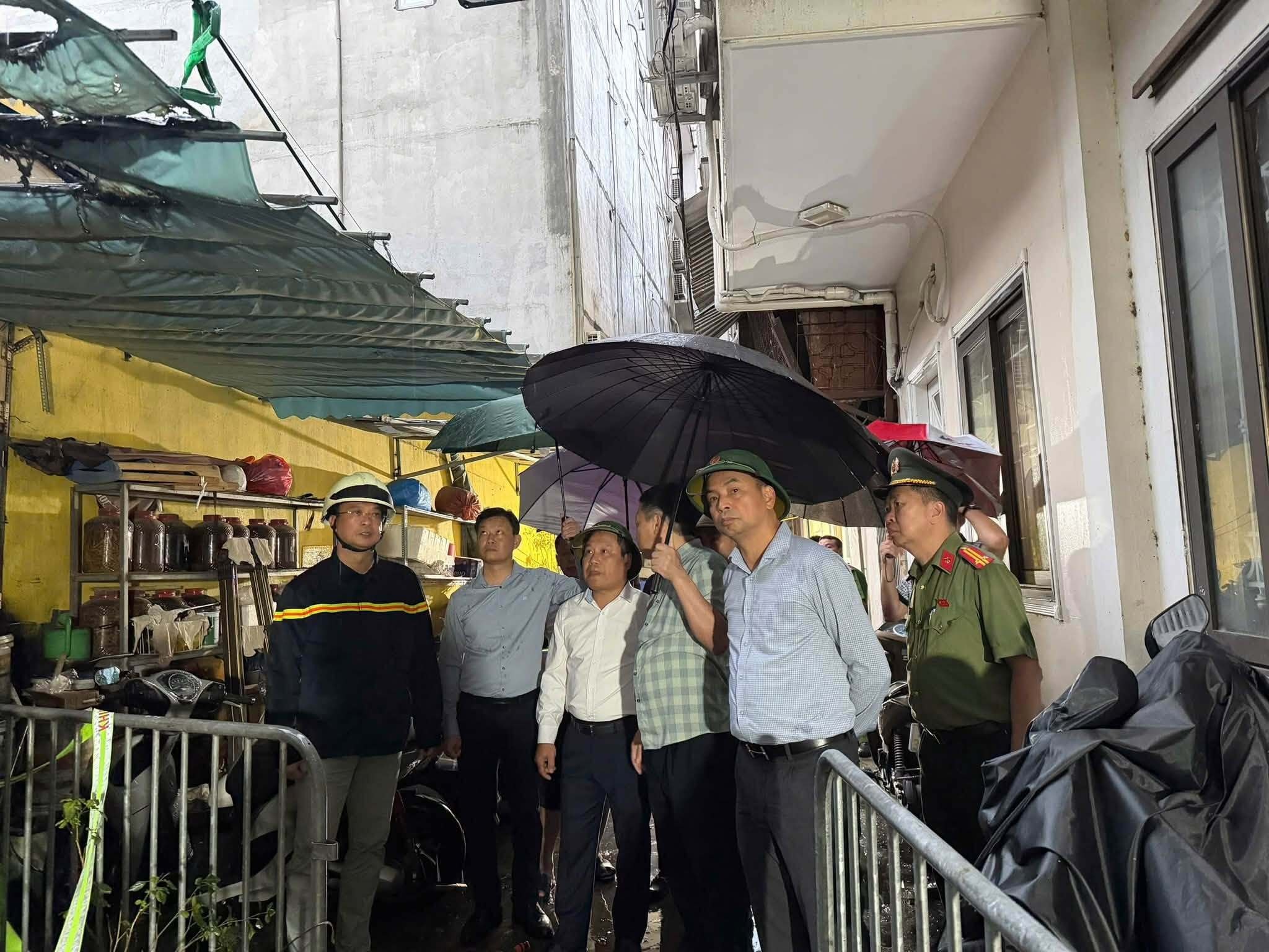 ch&aacute;y nh&agrave; ảnh 1