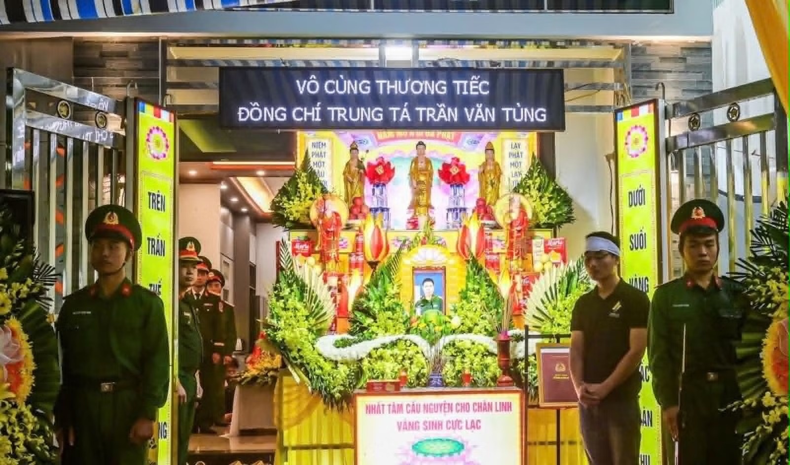 'Bố đâu rồi, sao đêm muộn chưa về với con'