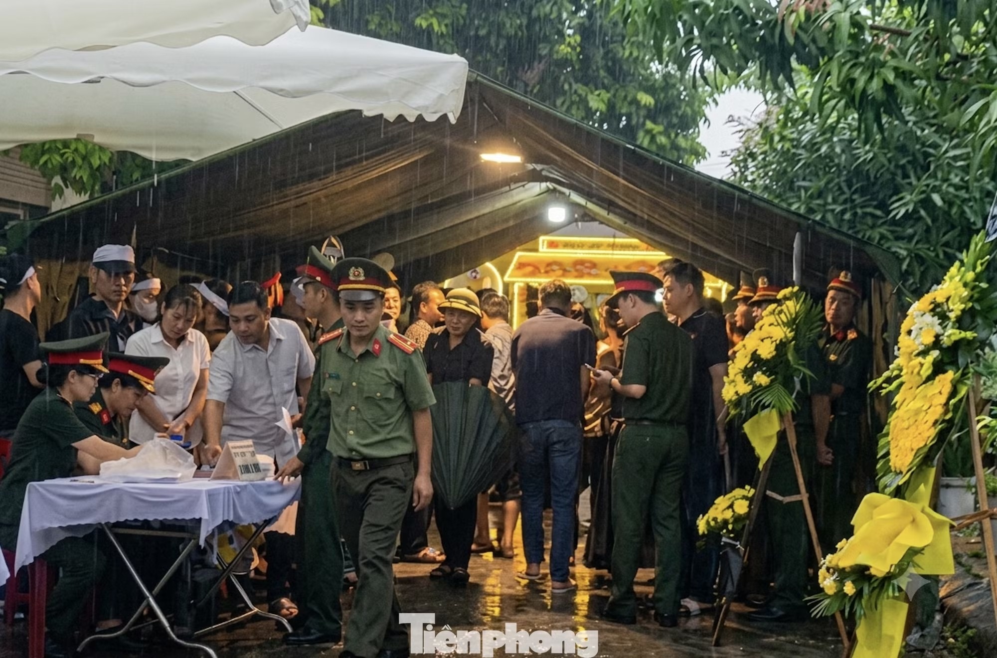 thiếu t&aacute; hy sinh ảnh 2