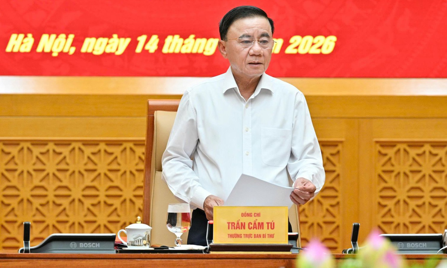 Tăng cường luân chuyển cán bộ lãnh đạo, chỉ huy quân đội về địa bàn khó khăn