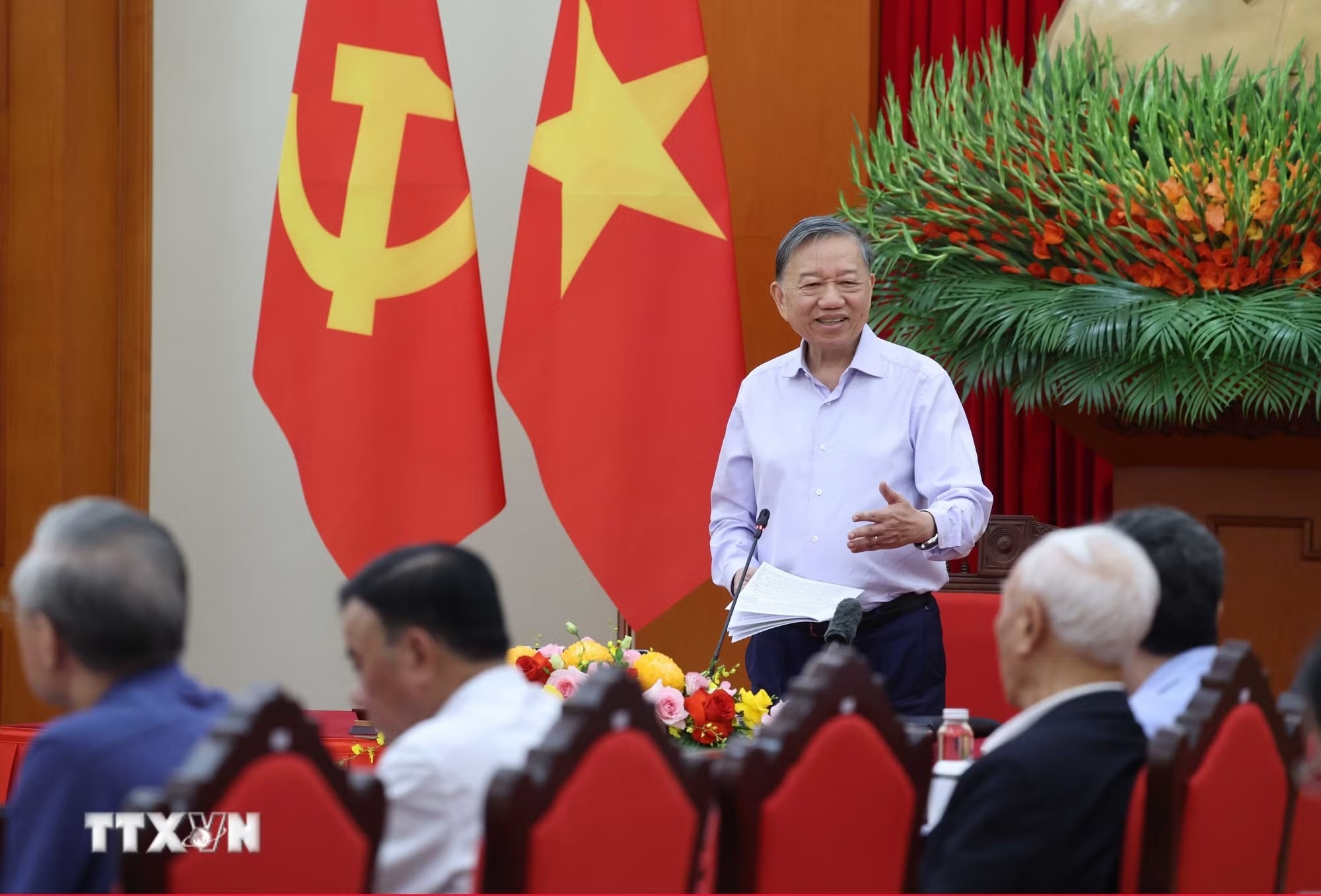 tổng b&iacute; thư ảnh 2