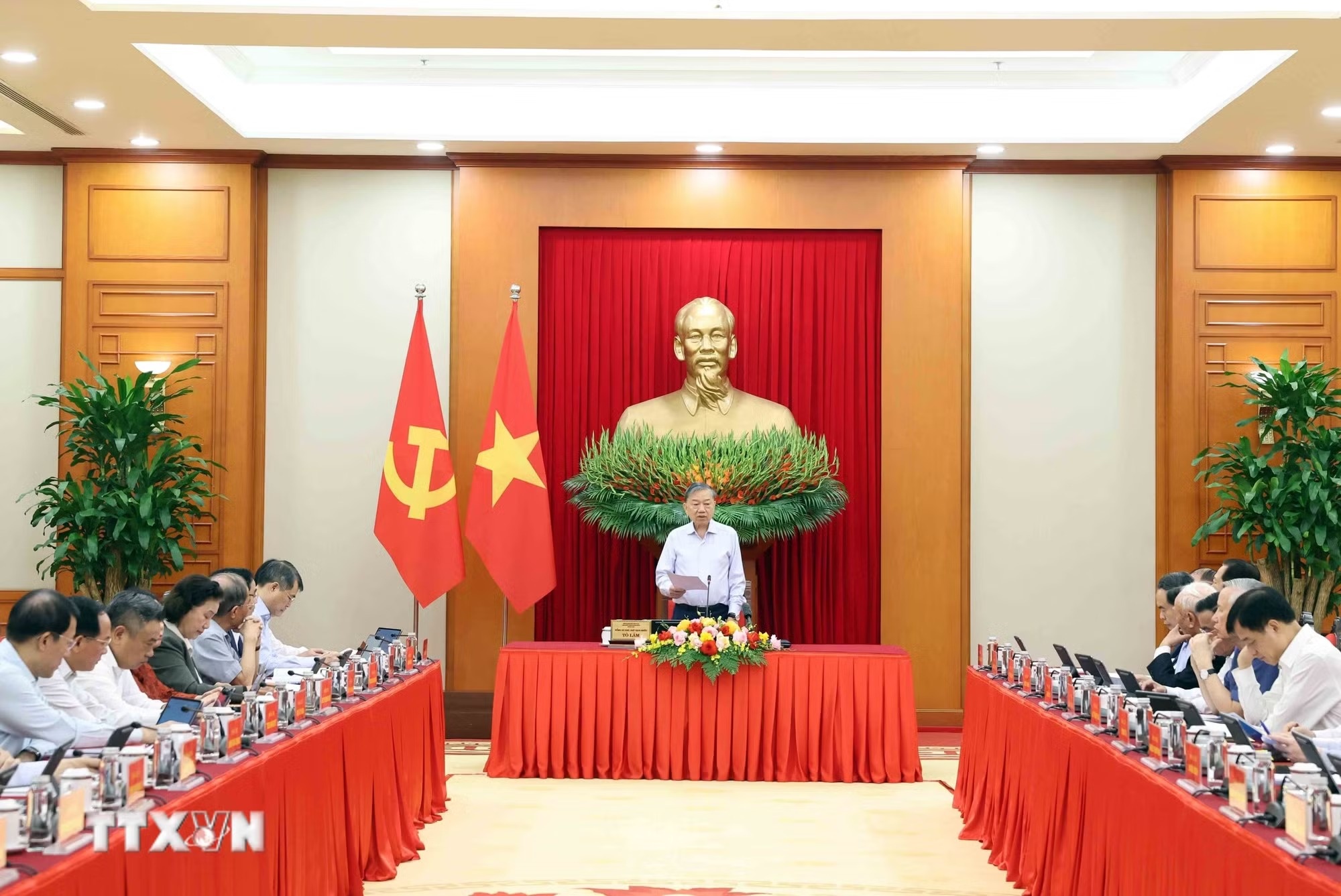 tổng b&iacute; thư ảnh 3