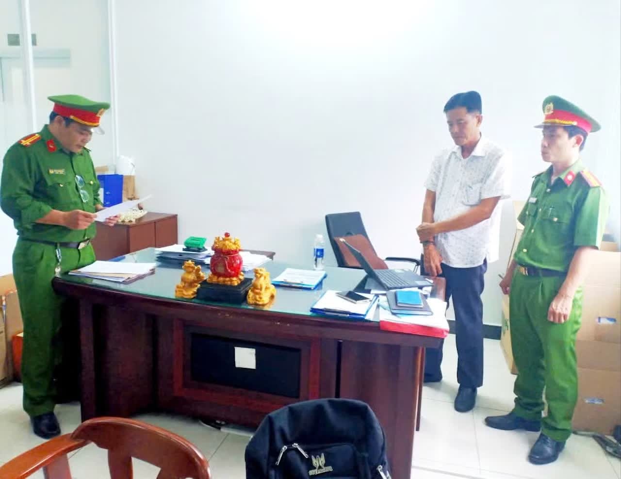 Cổ phần Ph&uacute; Long,  c&ocirc;ng ty Ph&uacute; Long,  Doanh nghiệp Ph&uacute; Long,  Gi&aacute;m đốc Ph&uacute; Long ảnh 1