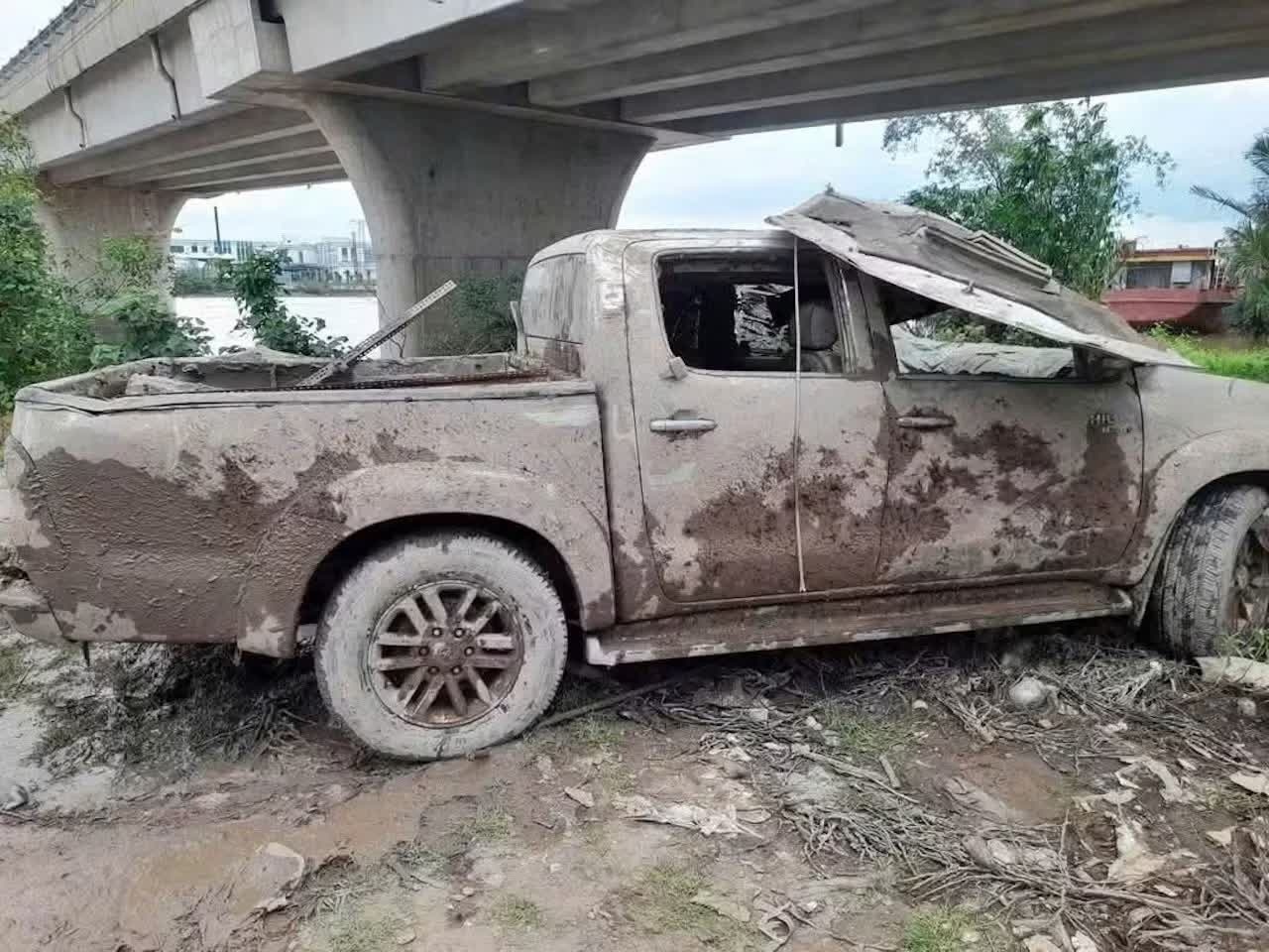 &ocirc;t&ocirc; b&aacute;n tải ảnh 1