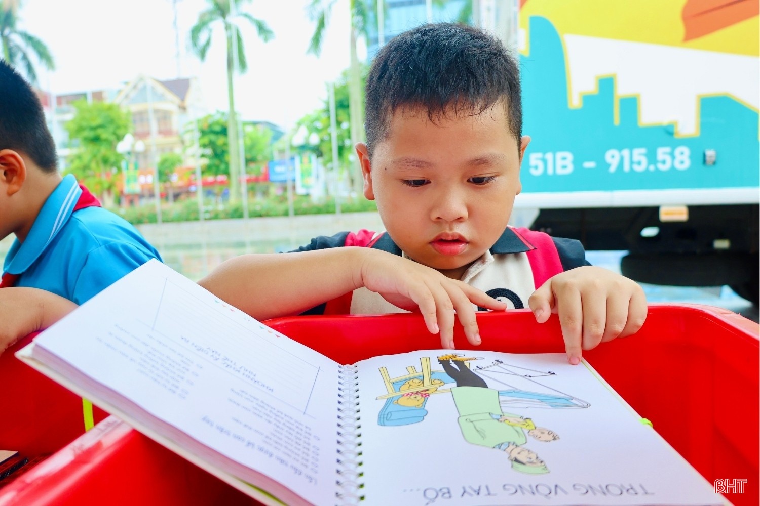 Sách đến mọi nhà ảnh 10 Sách đến mọi nhà ảnh 10