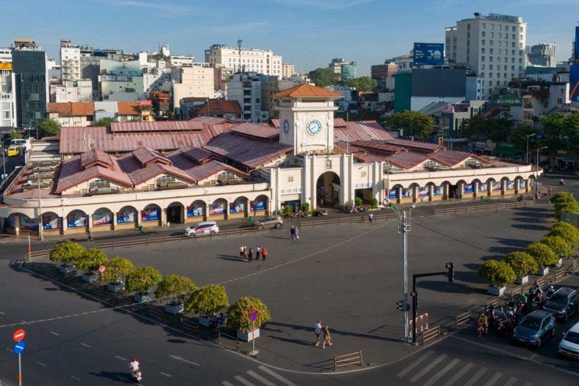 Khu phố cổ Sài Gòn quanh chợ Bến Thành
