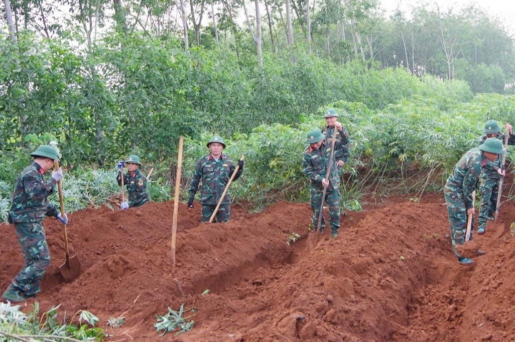 Tìm kiếm 11 liệt sĩ đặc công hy sinh trong trận đánh ác liệt