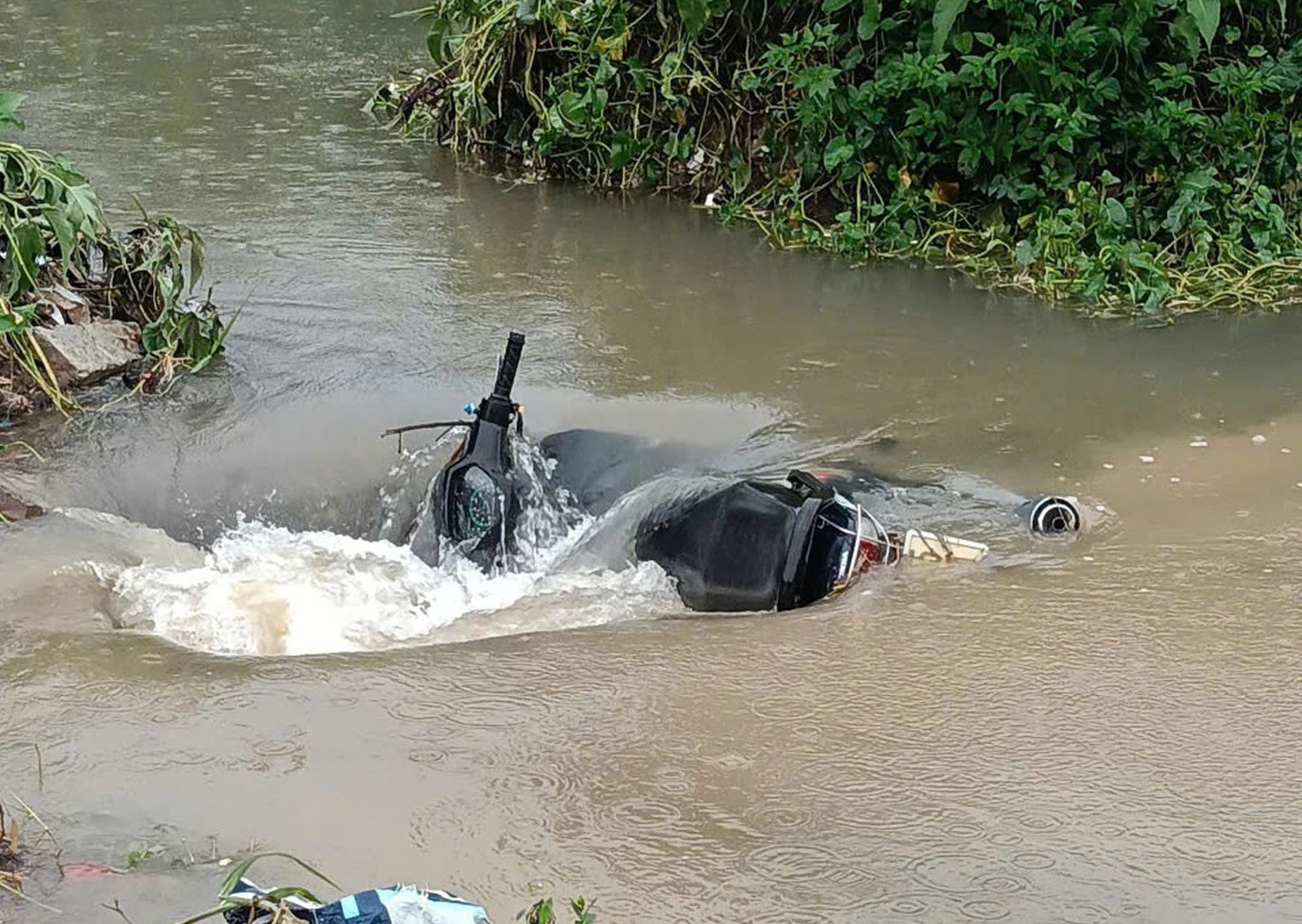 đường ngập ảnh 2