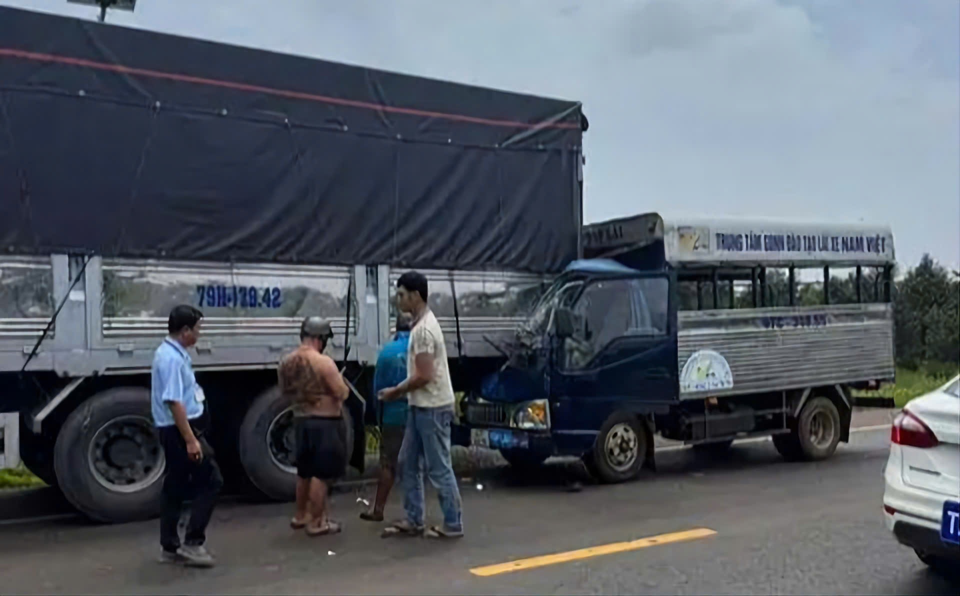 thầy dạy l&aacute;i xe ảnh 2