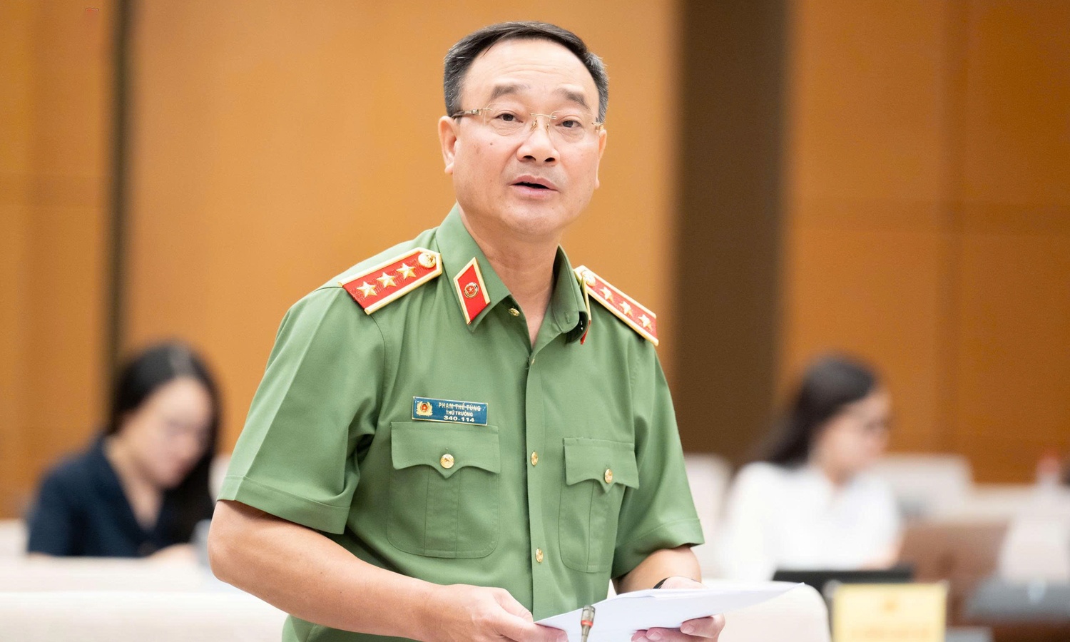 Đề xuất hoãn xuất cảnh, cắt điện nước để cưỡng chế thi hành xử phạt hành chính