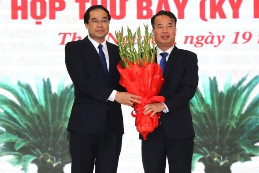 Ông Nguyễn Thế Mạnh giữ chức Chủ tịch UBND tỉnh Thái Nguyên