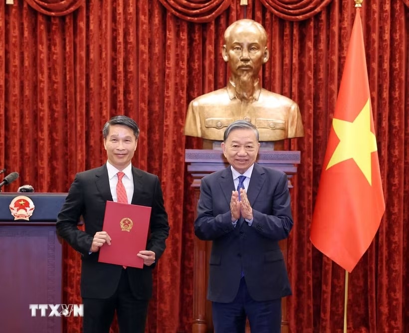 tổng b&iacute; thư ảnh 1