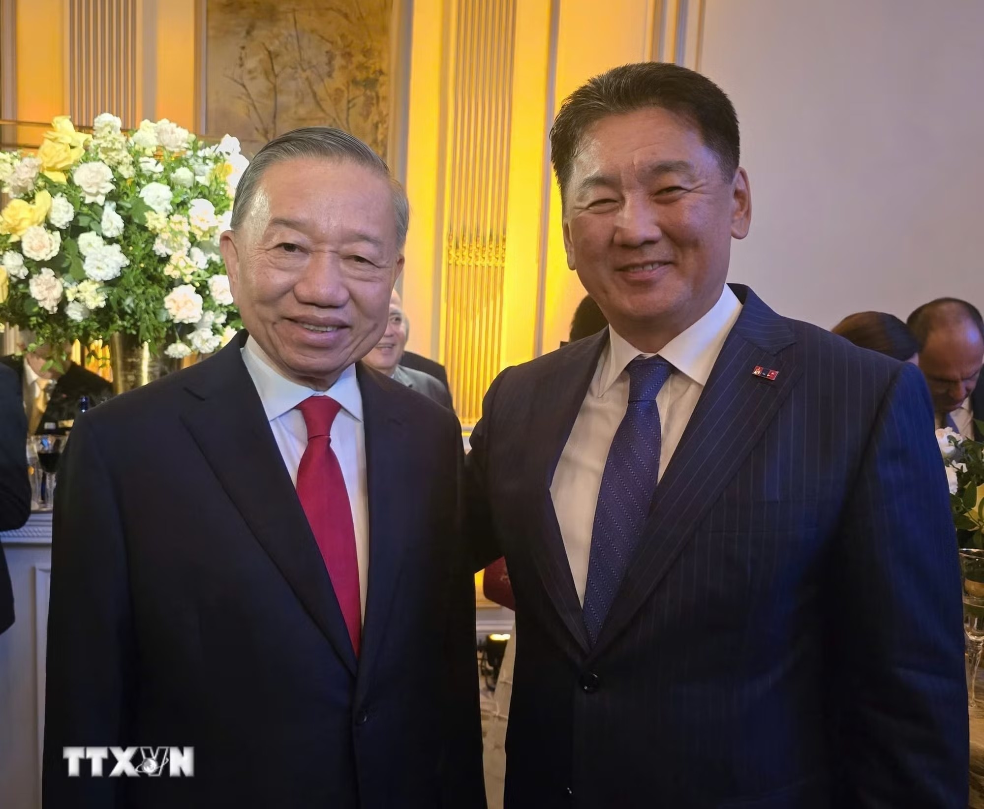 tổng b&iacute; thư ảnh 3