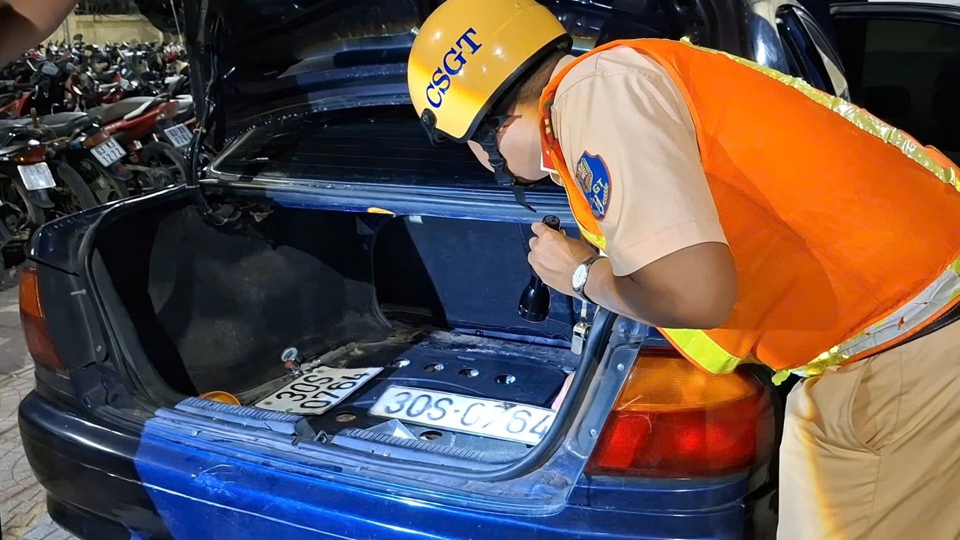 xe biển xanh ảnh 2