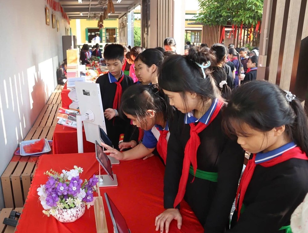 đọc sách ảnh 4 đọc sách ảnh 4
