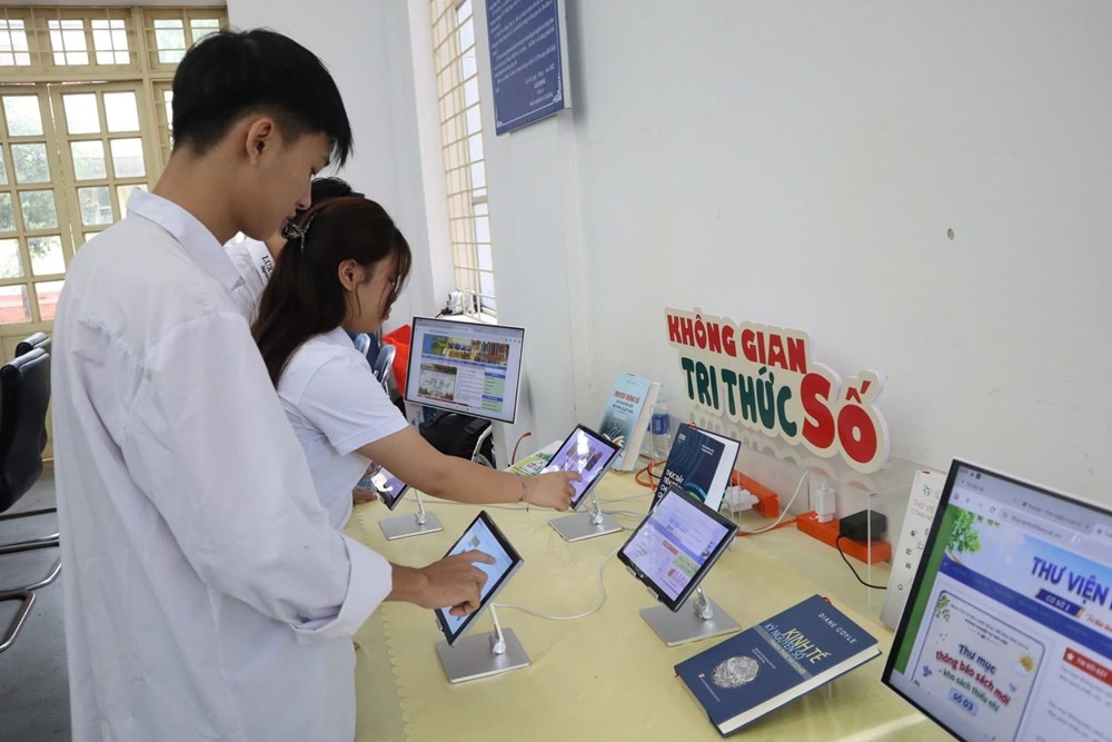 đọc sách ảnh 3 đọc sách ảnh 3