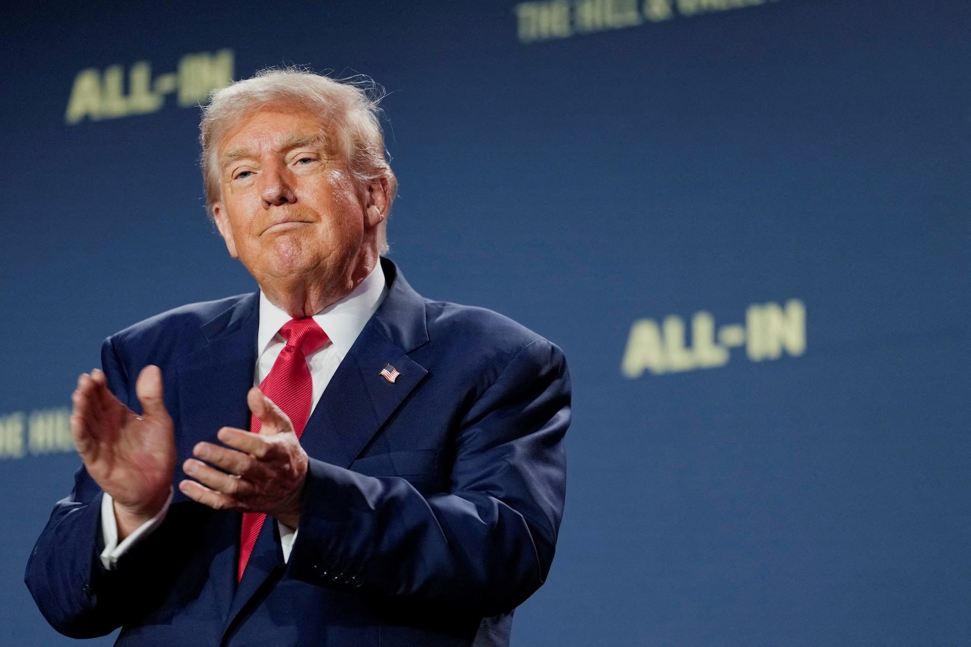 Trump ảnh 1
