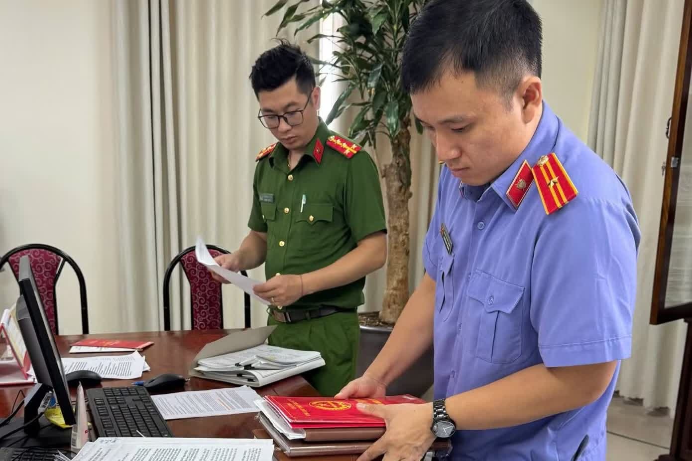 Gi&aacute;m đốc Golden Sun,  C&ocirc;ng ty Golden Sun,  Doanh nghiệp Golden Sun,  Chủ Golden Sun,  Chủ tịch Golden Sun,  nh&acirc;n vi&ecirc;n Golden Sun ảnh 2